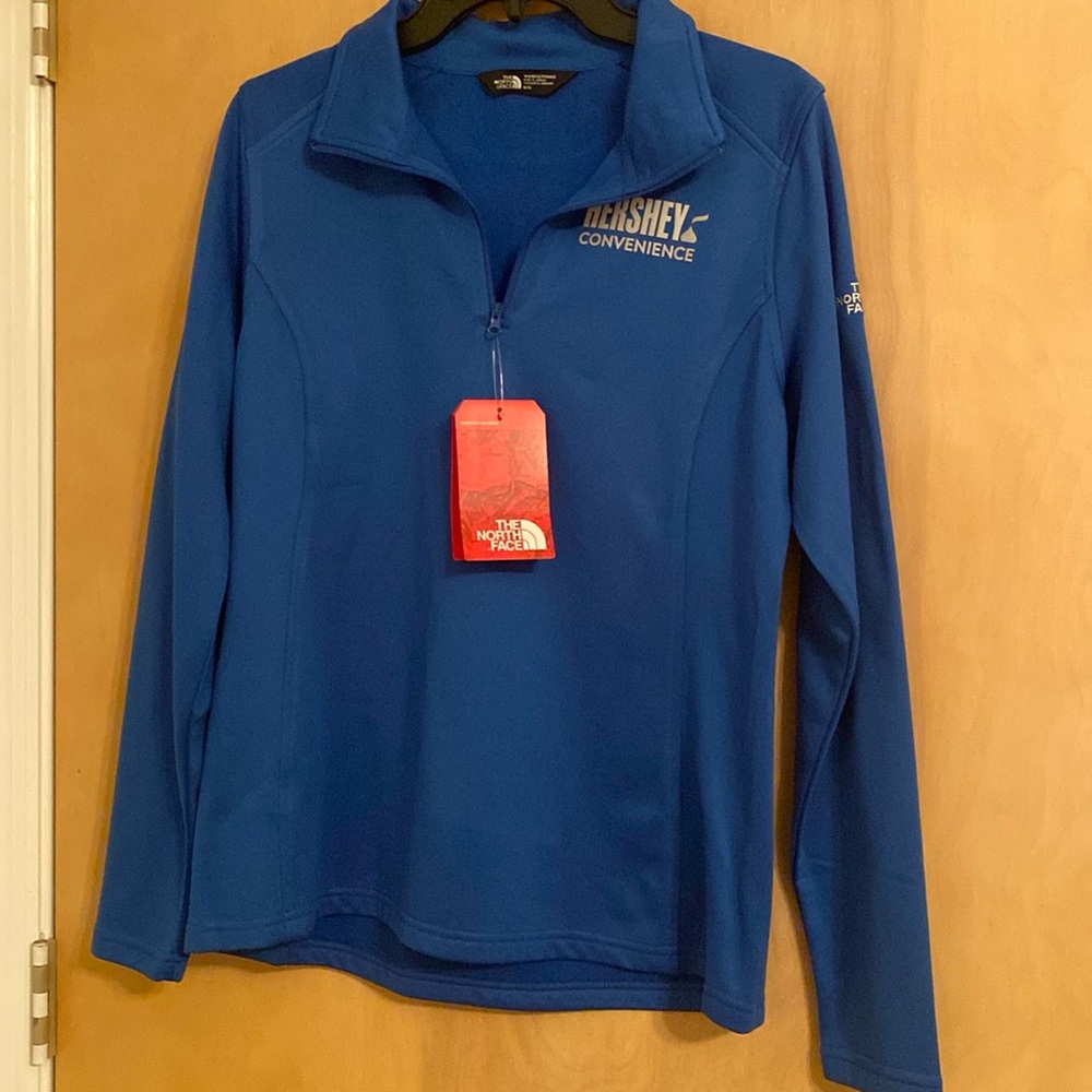 NWT Women’s The North Face Hershey Convenience 1/4  zip Pullover shirt